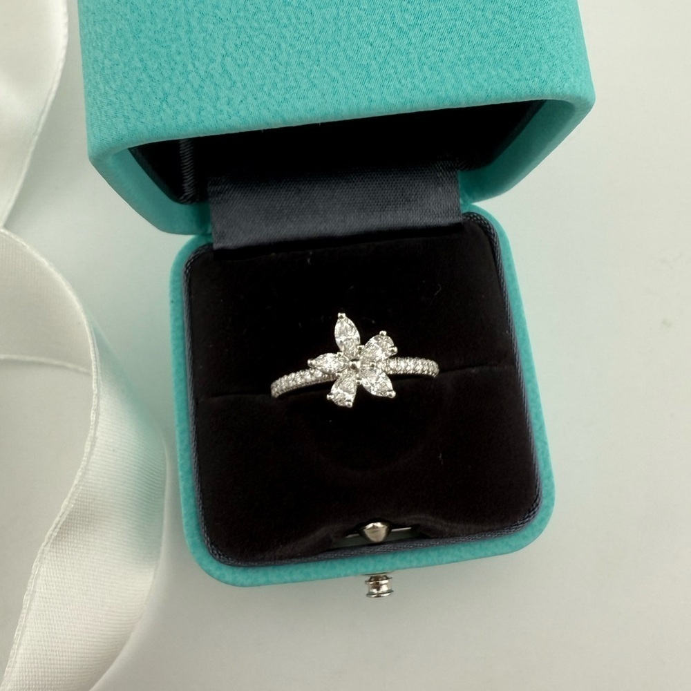 Tiffany &.Co. Victoria Diamond Mixed Cluster Ring in Platinum Size 7.25